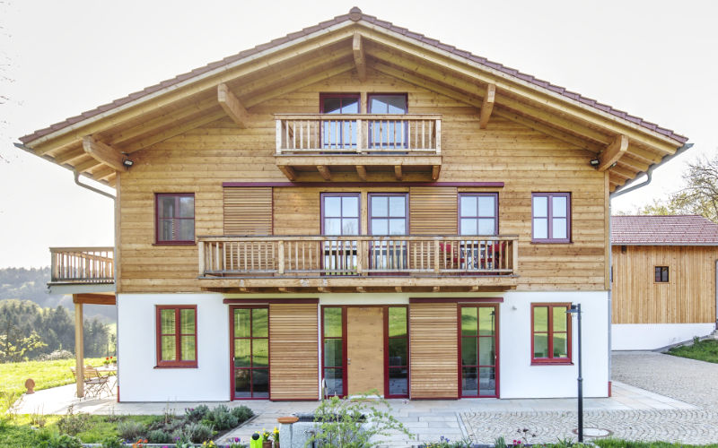 Holzbalkone rundlaufend